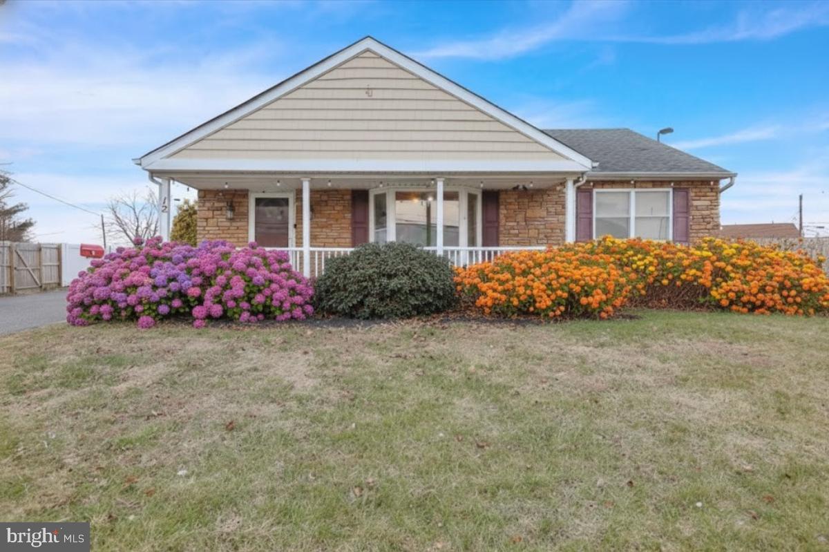 12 Trimble Boulevard Brookhaven, PA 19015 - Photo 1 of 34 Front Elevation