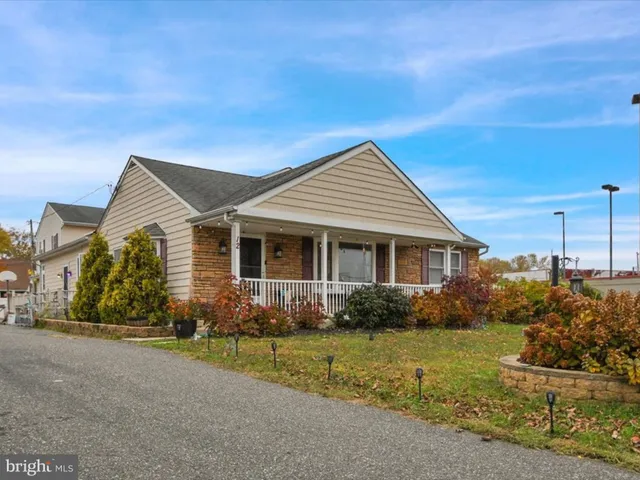 $549,900 | 12 Trimble Boulevard, Brookhaven, PA 19015