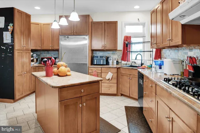 $549,900 | 12 Trimble Boulevard, Brookhaven, PA 19015