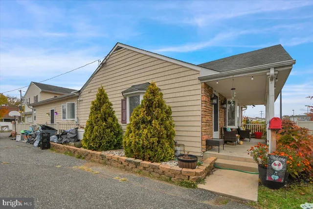 $549,900 | 12 Trimble Boulevard, Brookhaven, PA 19015