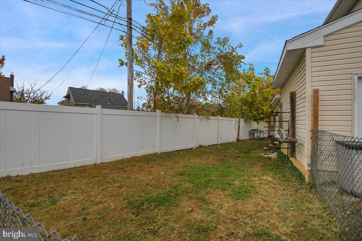 12 Trimble Boulevard Brookhaven, PA 19015 - Photo 32 of 34 Back Yard Area