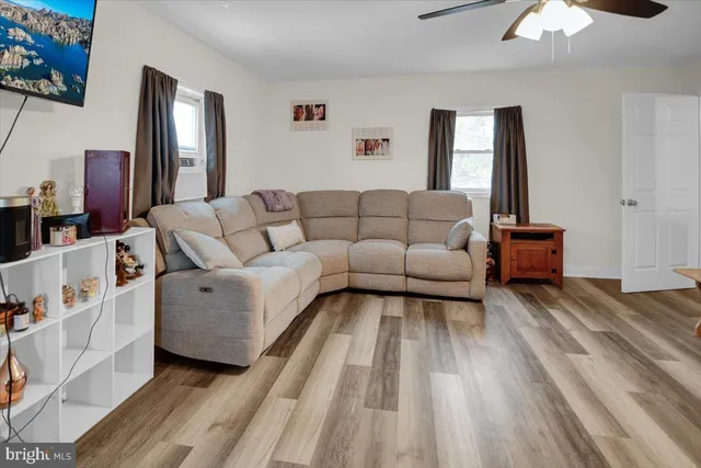 $549,900 | 12 Trimble Boulevard, Brookhaven, PA 19015