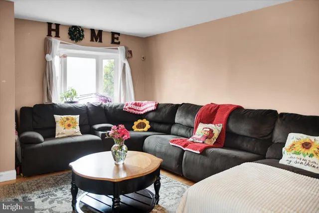 $549,900 | 12 Trimble Boulevard, Brookhaven, PA 19015