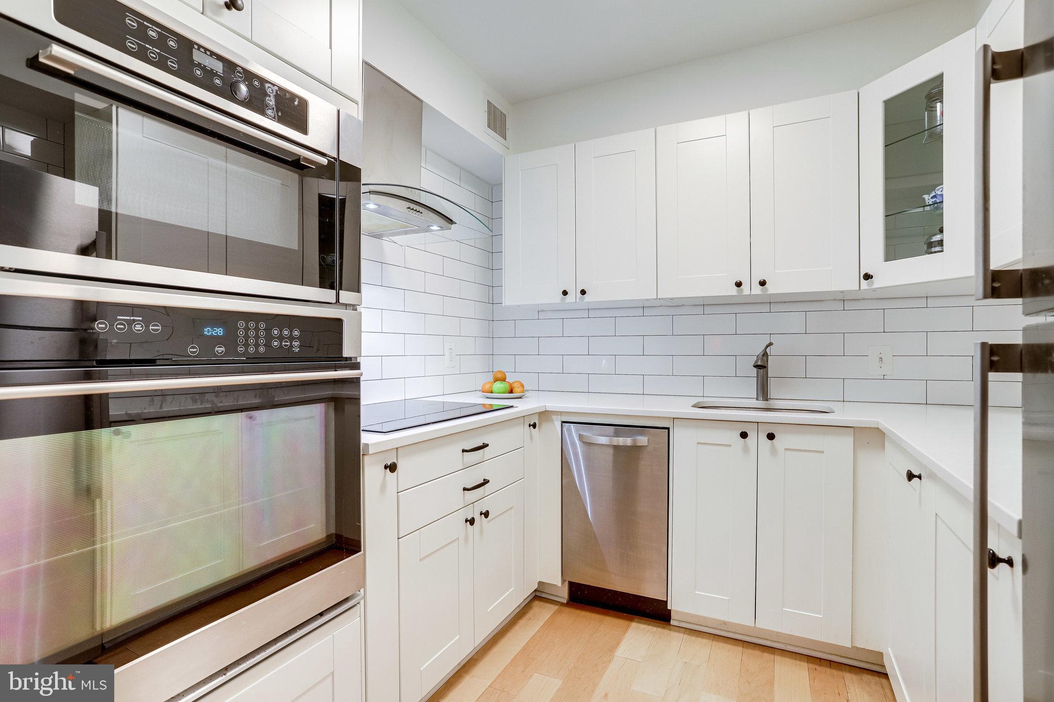 520 N Street Southwest, Unit S318 Washington, DC 20024 - Photo 9 of 46 Kitchen