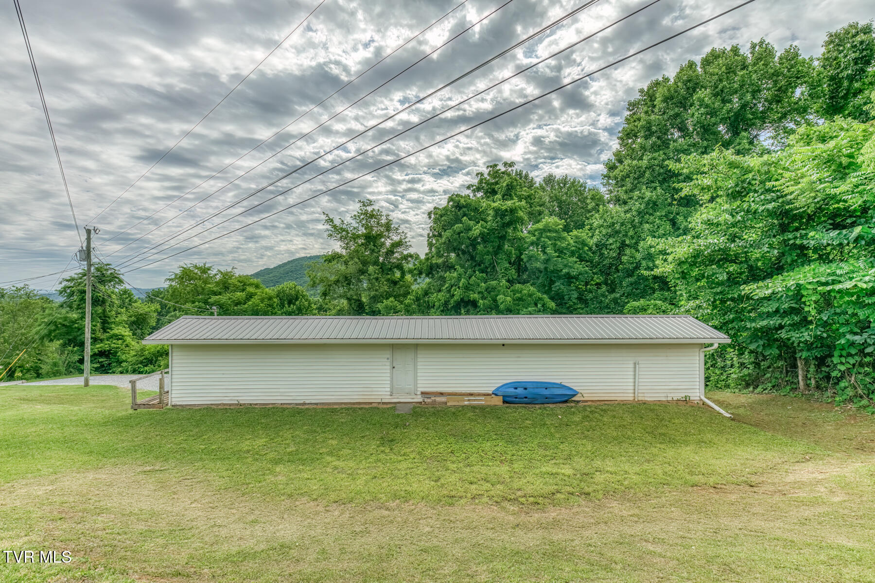 124 Tolley Lane Erwin, TN 37650 - Photo 28 of 31 124 Tolley Ln-30