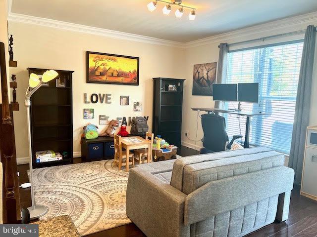 22276 Pinecroft Terrace Ashburn, VA 20148 - Photo 10 of 37