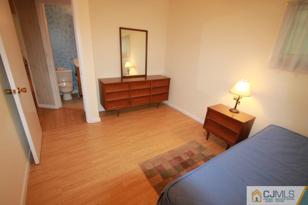 21 Sturgis Road Edison, NJ 08817 - Photo 5 of 18