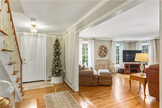 $855,000 | 113 Log Road, North Smithfield, RI 02830