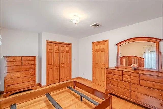 $855,000 | 113 Log Road, North Smithfield, RI 02830