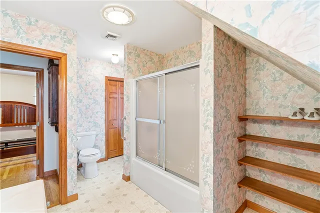 $855,000 | 113 Log Road, North Smithfield, RI 02830