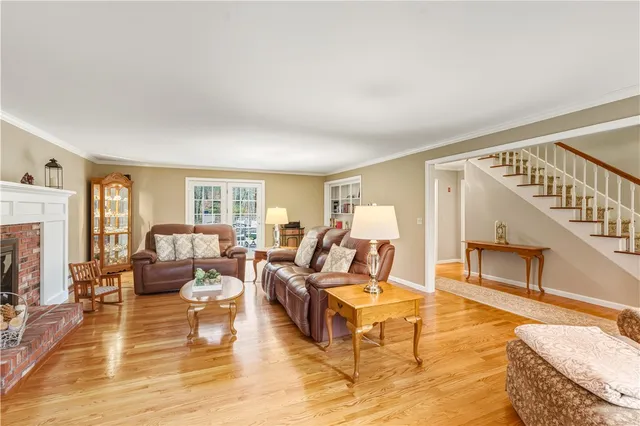 $855,000 | 113 Log Road, North Smithfield, RI 02830