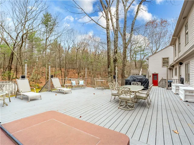 $855,000 | 113 Log Road, North Smithfield, RI 02830