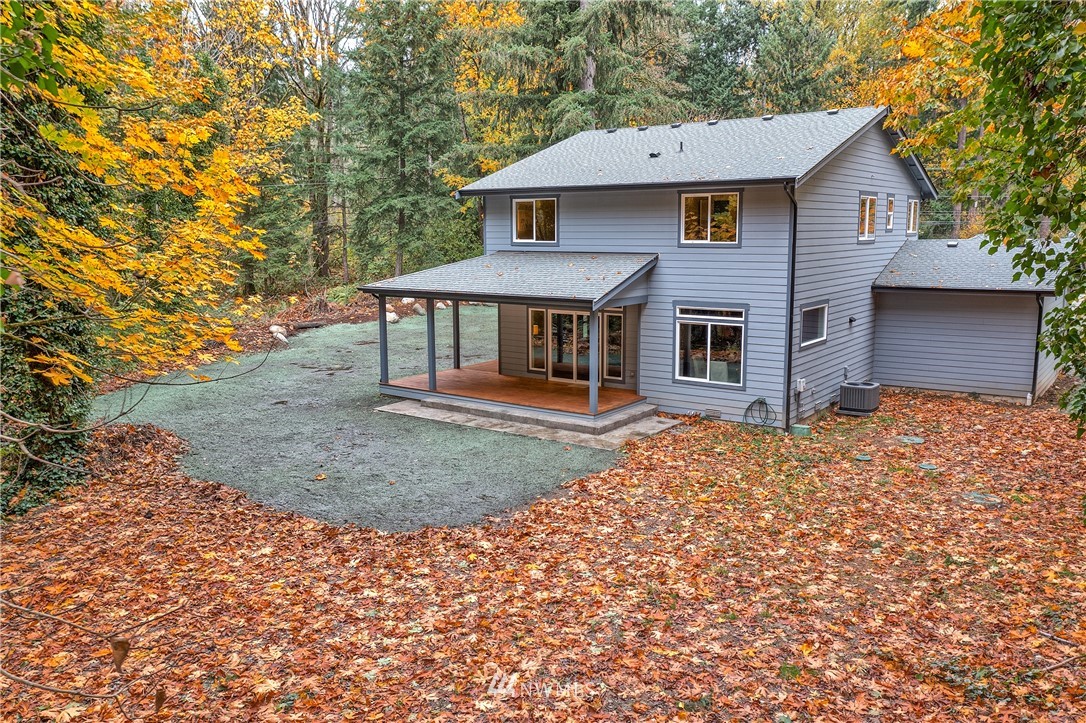 17839 Southeast 128th Street Renton, WA 98059 - Photo 29 of 35 a front view of a house with a yard