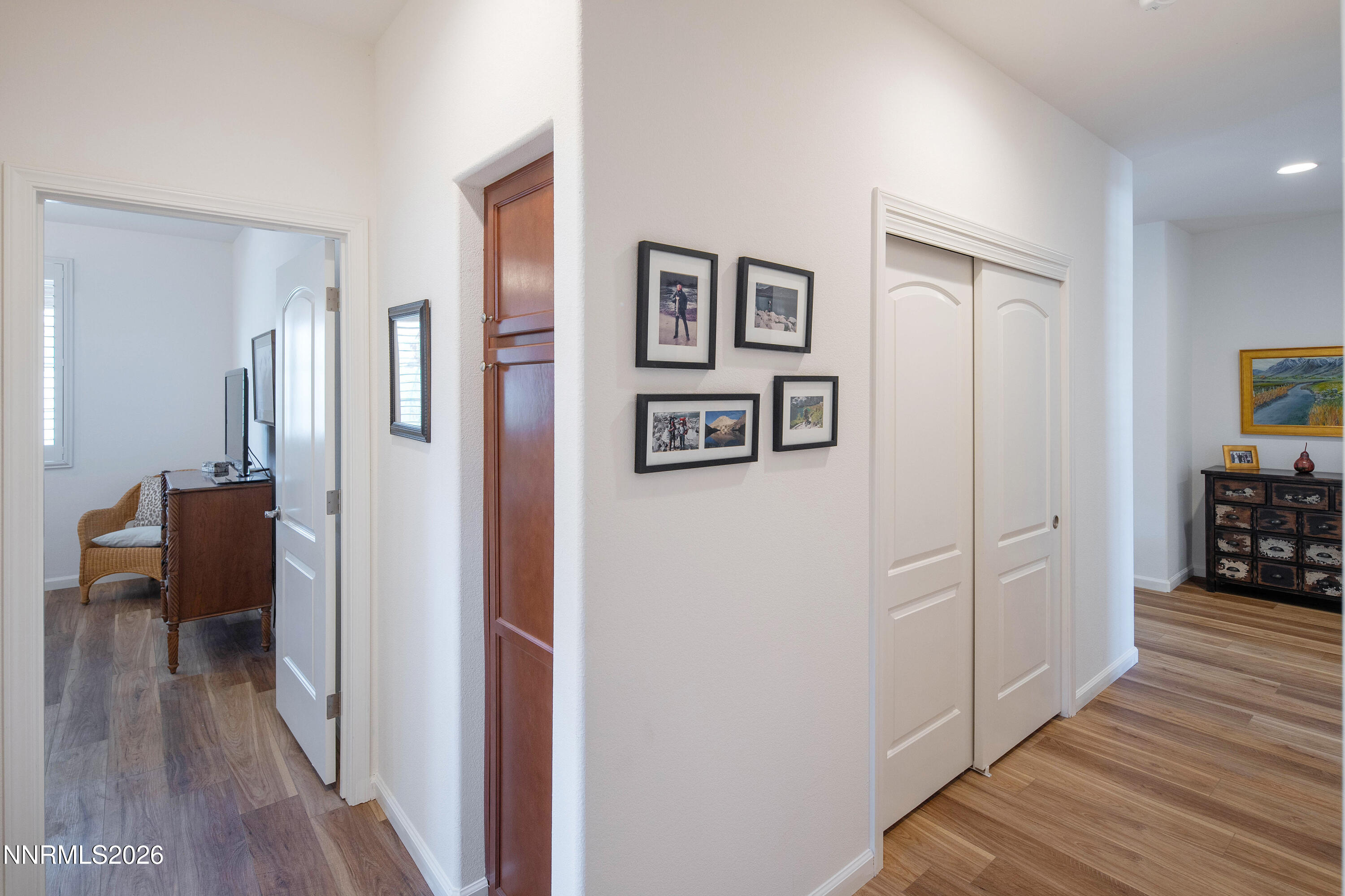 2190 Berkich Court Reno, NV 89521 - Photo 21 of 35 Entry & Hall