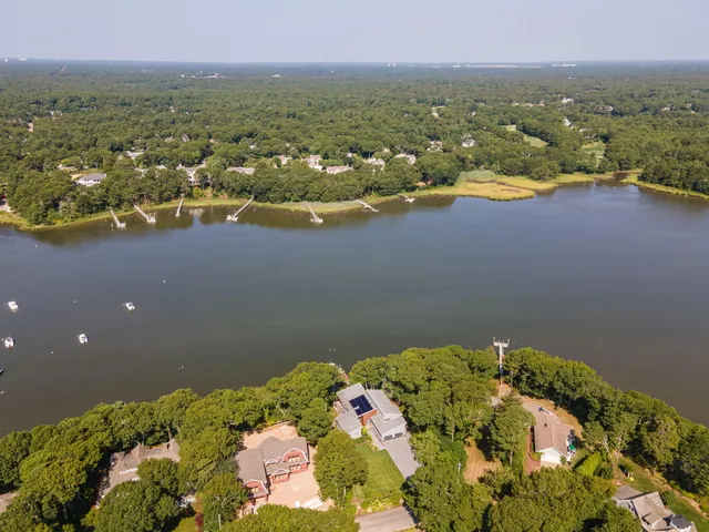 $3,595,000 | 640 Poponessett Road, Cotuit, MA 02635