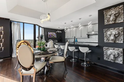 $799,900 | 3350 McCue Road, Unit 2404, Houston, TX 77056