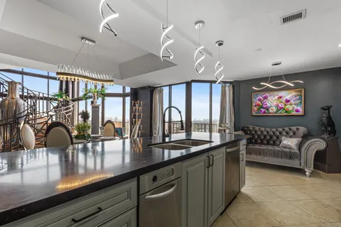 $799,900 | 3350 McCue Road, Unit 2404, Houston, TX 77056