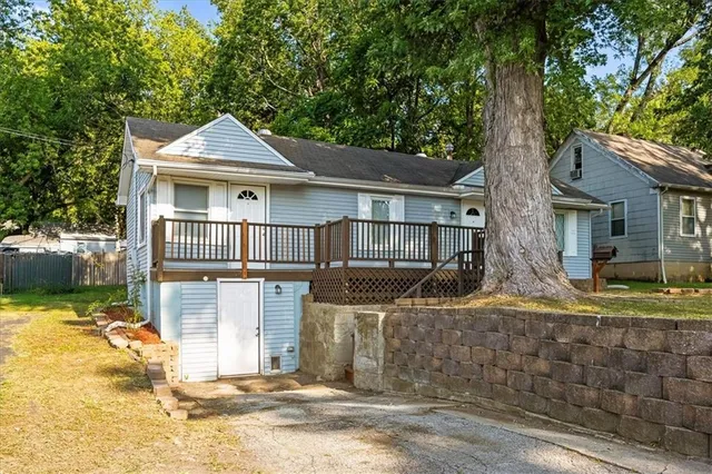 $140,000 | 1215 South Delaware, Independence, MO 64055