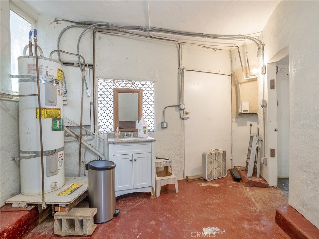8618 La Tuna Canyon Road Sun Valley, CA 91352 - Photo 19 of 50 a bathroom with a sink and a mirror