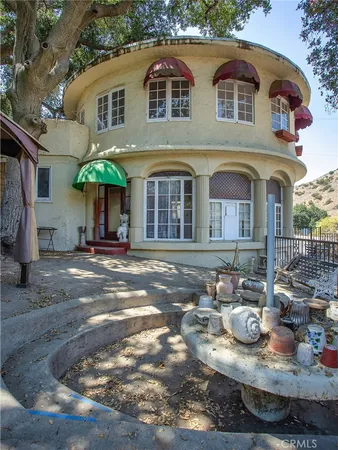 $699,996 | 8618 La Tuna Canyon Road, Sun Valley, CA 91352