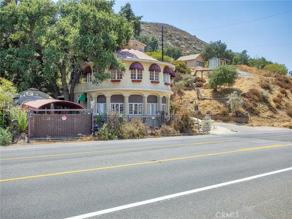 $699,996 | 8618 La Tuna Canyon Road, Sun Valley, CA 91352