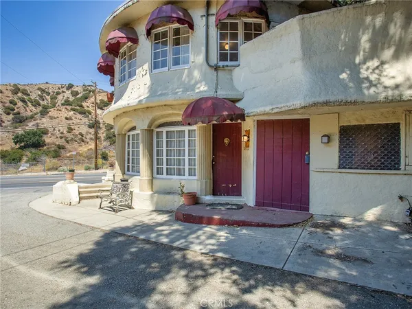 $699,996 | 8618 La Tuna Canyon Road, Sun Valley, CA 91352