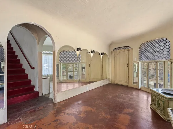 $699,996 | 8618 La Tuna Canyon Road, Sun Valley, CA 91352