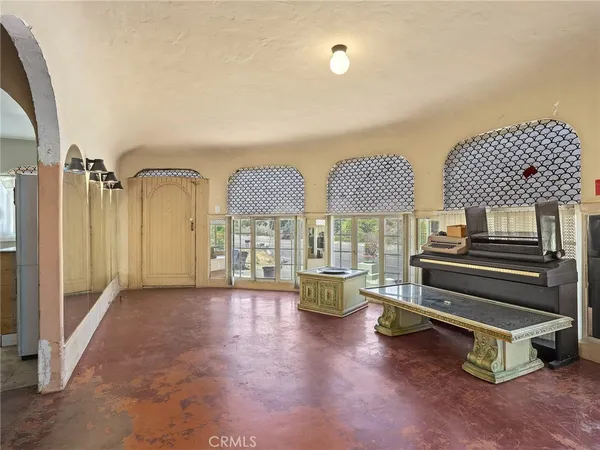 $699,996 | 8618 La Tuna Canyon Road, Sun Valley, CA 91352