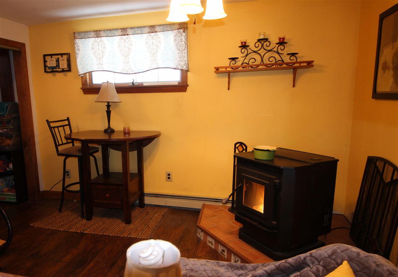3 Jefferson Avenue Rochester, NH 03867 - Photo 15 of 39