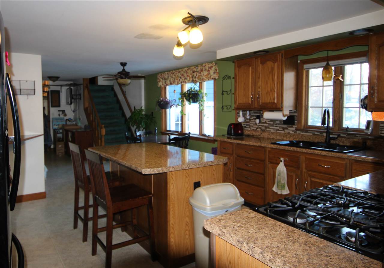 3 Jefferson Avenue Rochester, NH 03867 - Photo 8 of 39