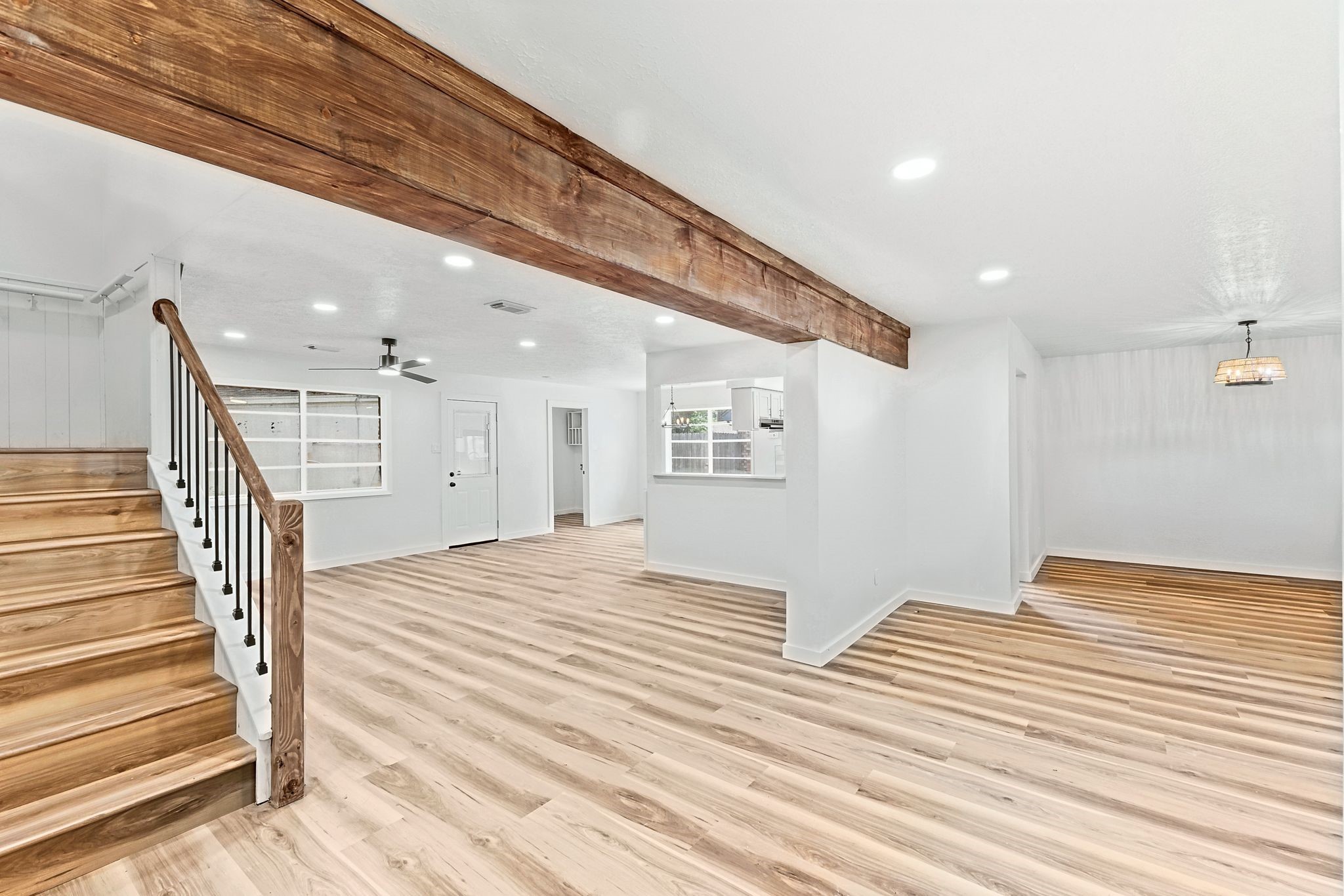 2706 Burke Road Pasadena, TX 77502 - Photo 2 of 29 Gallery Image 2