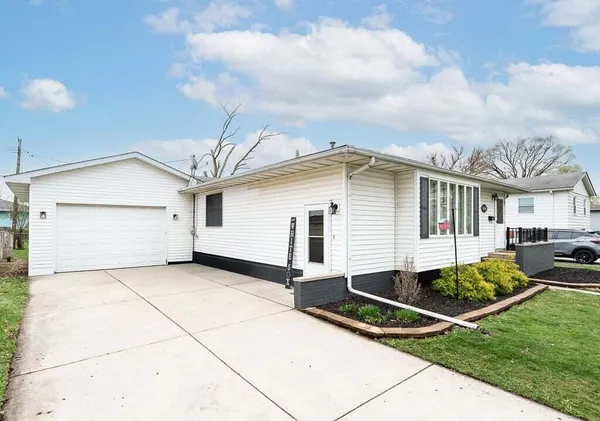 $314,999 | 8141 Grace Place, Highland, IN 46322