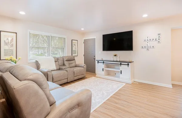 $314,999 | 8141 Grace Place, Highland, IN 46322