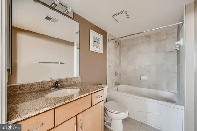 $2,200 | 414 Water Street, Unit 2814, Baltimore, MD 21202