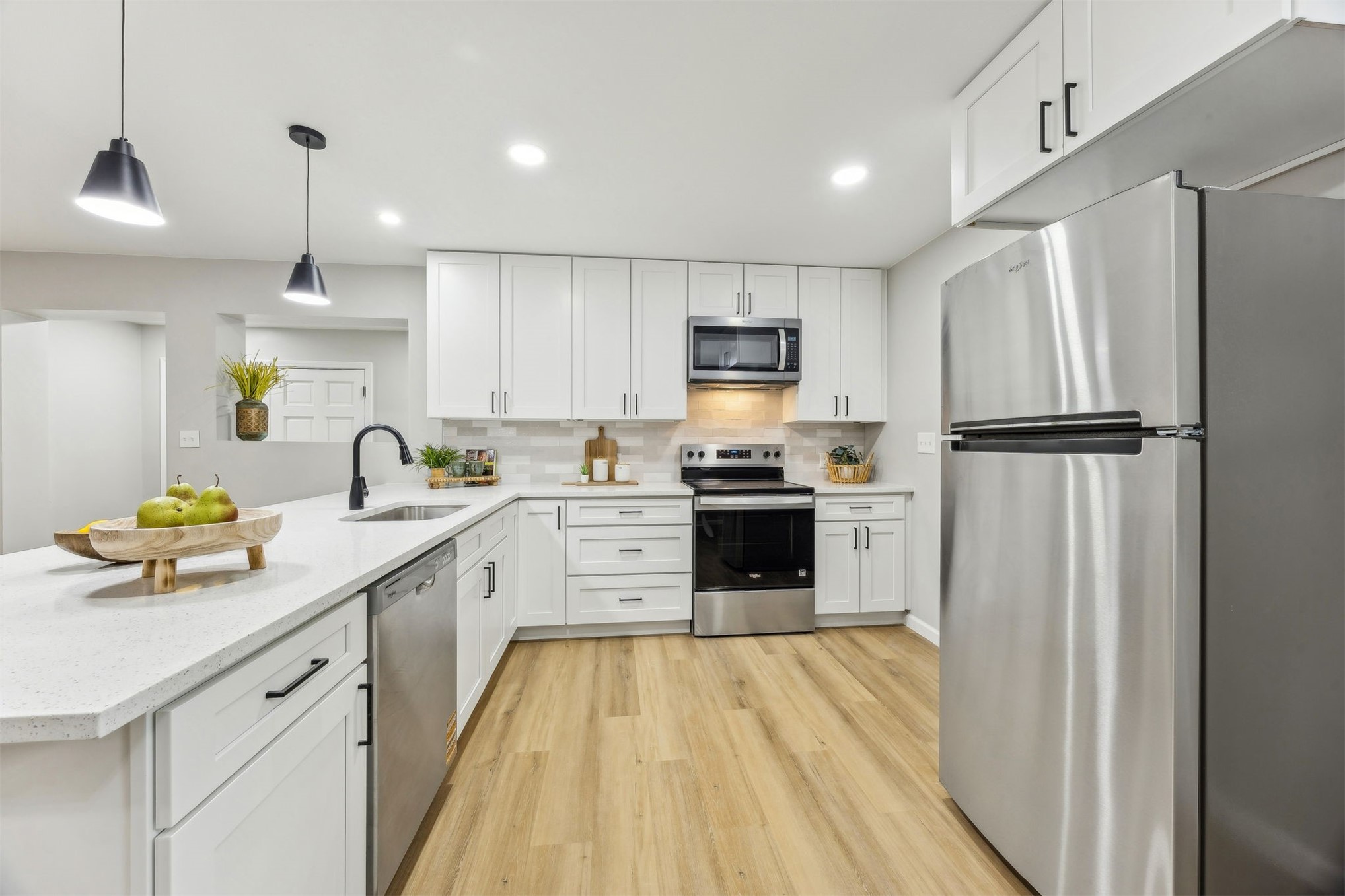 9019 Greenleaf Road Jacksonville, FL 32208 - Photo 4 of 34