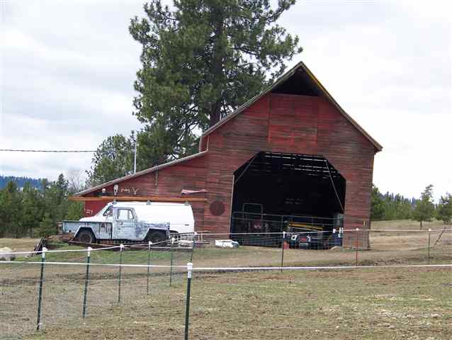 4792 Whittier Road Clayton, WA 99110 - Photo 2 of 9