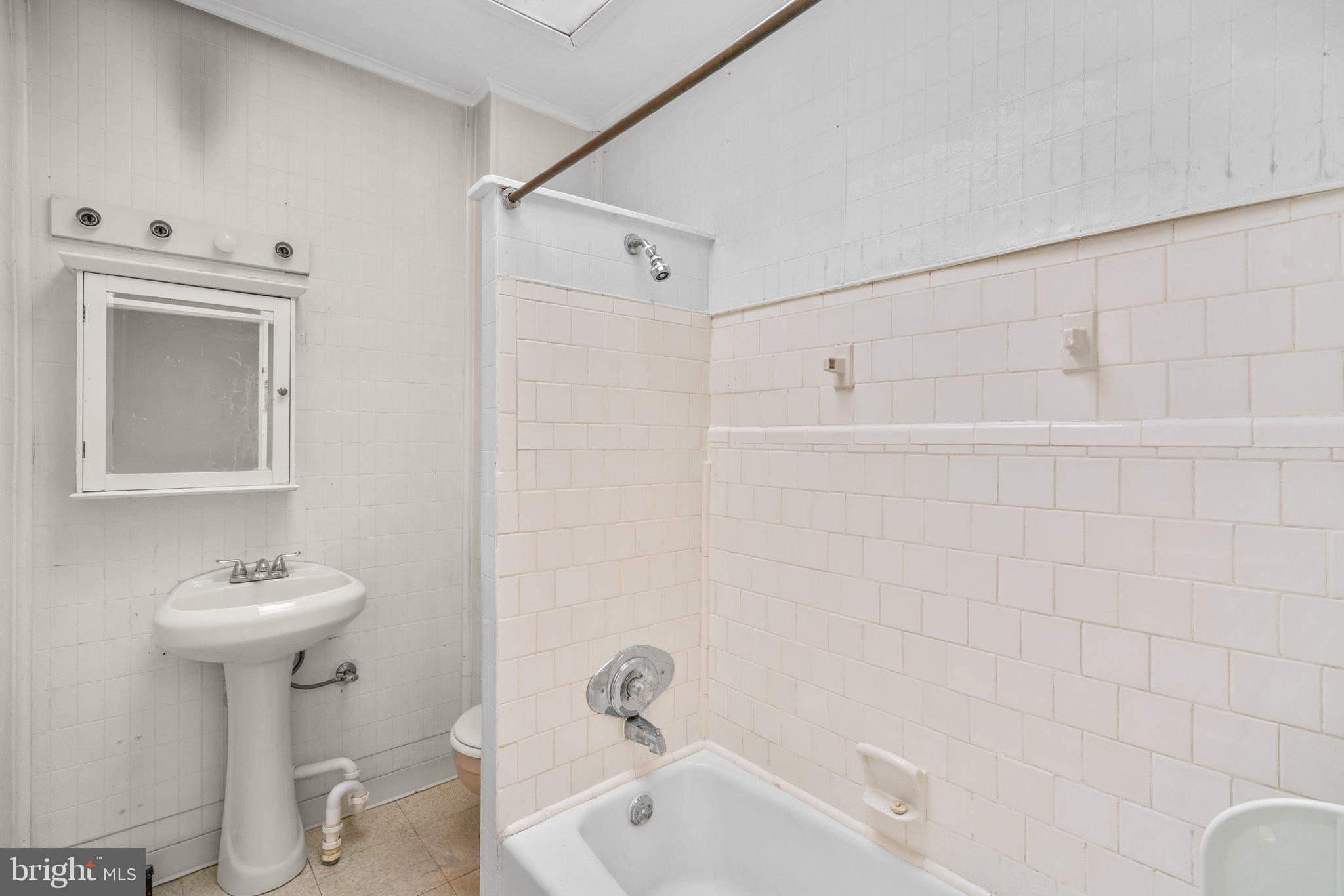 3703 Belair Road Baltimore, MD 21213 - Photo 17 of 30 Full Bathroom at the Upper Level