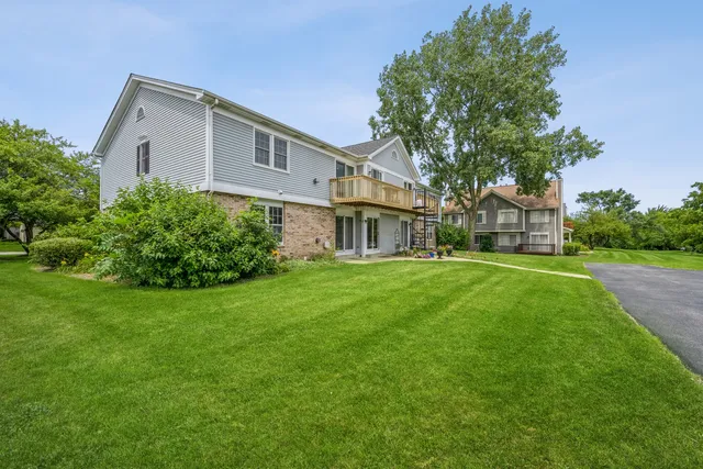 $2,250 | 355 South Collins Street, Unit 355, South Elgin, IL 60177