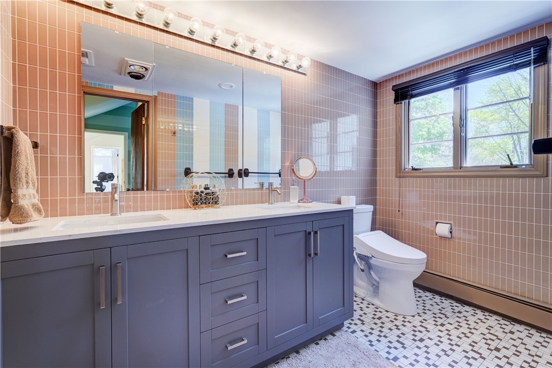 157 West Jefferson Road Pittsford, NY 14534 - Photo 40 of 50 Super Cool modernized retro bath