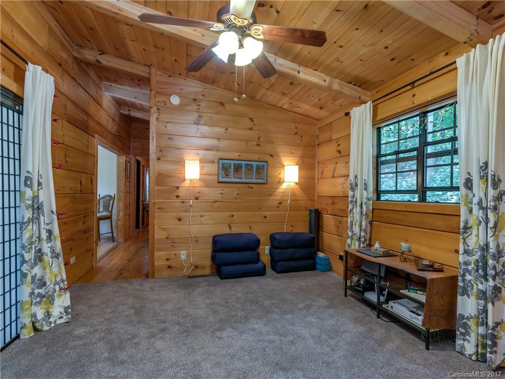 208 Sienna Road, Unit 6 Saluda, NC 28773 - Photo 14 of 18 Gallery Image 14