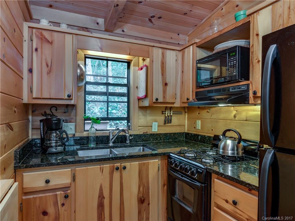 208 Sienna Road, Unit 6 Saluda, NC 28773 - Photo 7 of 18 Gallery Image 7