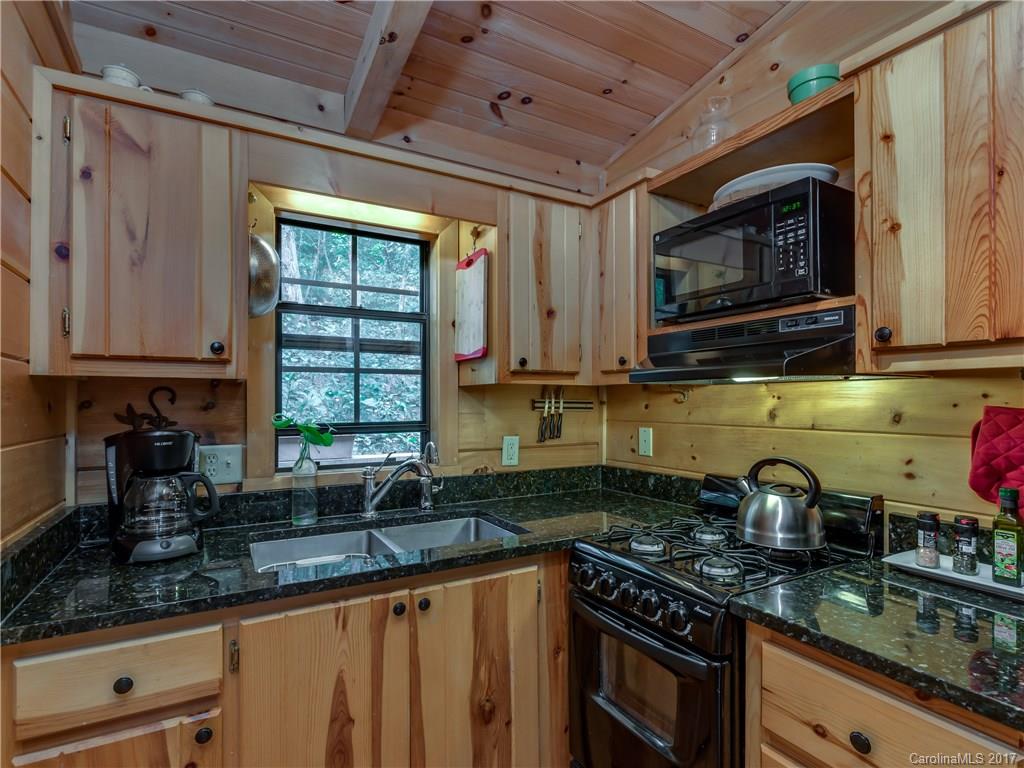 208 Sienna Road, Unit 6 Saluda, NC 28773 - Photo 8 of 18 Gallery Image 8