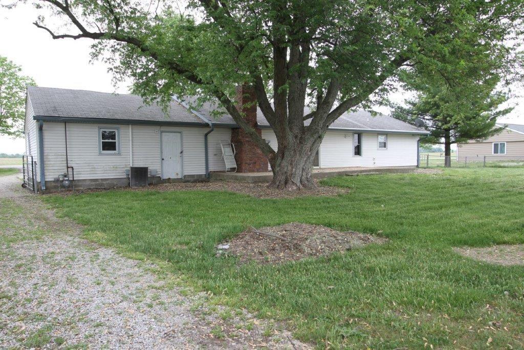 1740 North Blue Road Greenfield, IN 46140 - Photo 8 of 9 Gallery Image 8