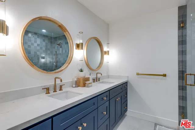 $1,799,000 | 2616 Abbot Kinney Boulevard, Venice, CA 90291