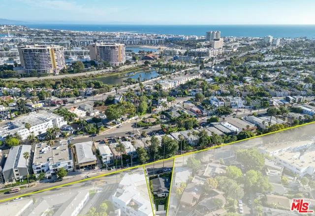 $1,799,000 | 2616 Abbot Kinney Boulevard, Venice, CA 90291