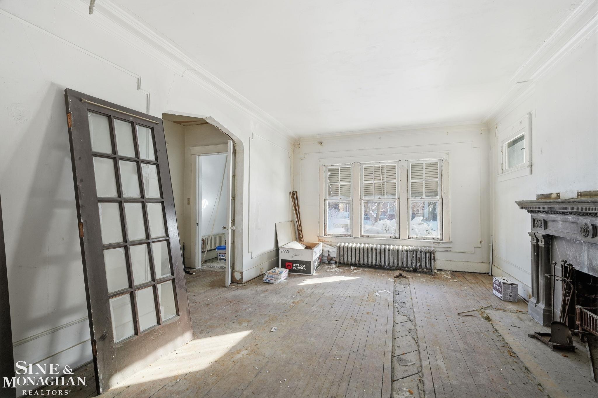 1234 Edison Street Detroit, MI 48202 - Photo 3 of 35 50220159-E11087BD-283E-49C7-97C4-29EA31B9D30A.JPG