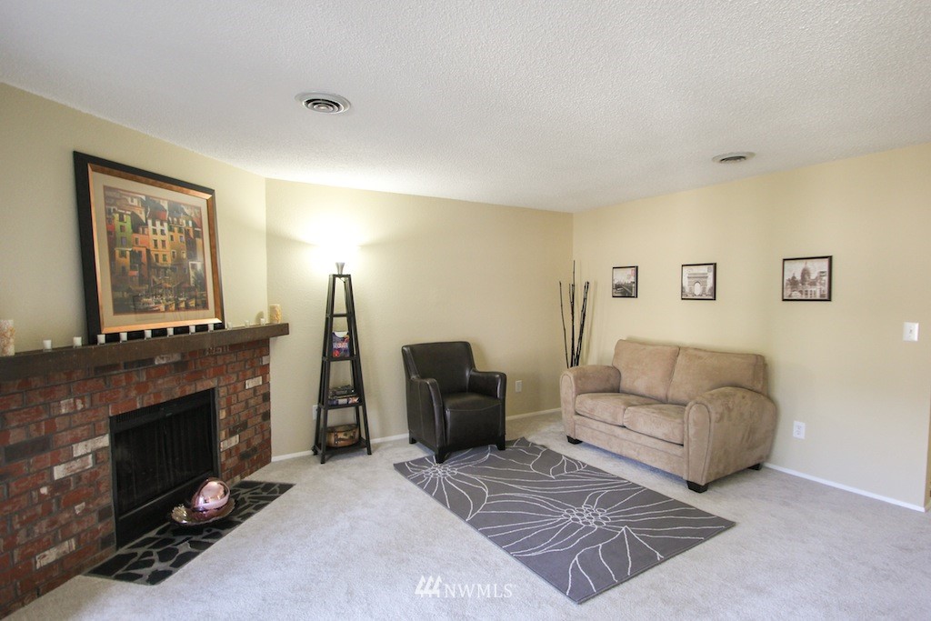 12107 Bel-Red Road, Unit D103 Bellevue, WA 98005 - Photo 4 of 11