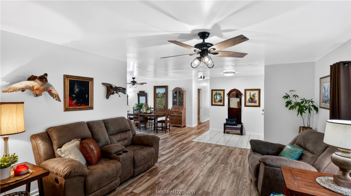 405 North Main Street Franklin, TX 77856 - Photo 7 of 28 a living room with furniture and a large window