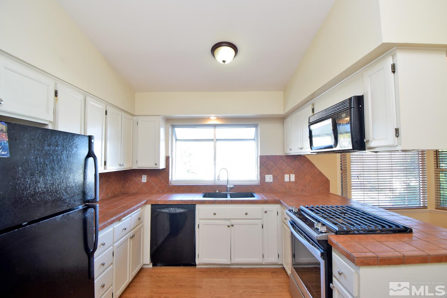 2937 Andrea Street Reno, NV 89503 - Photo 7 of 37 Photo 7