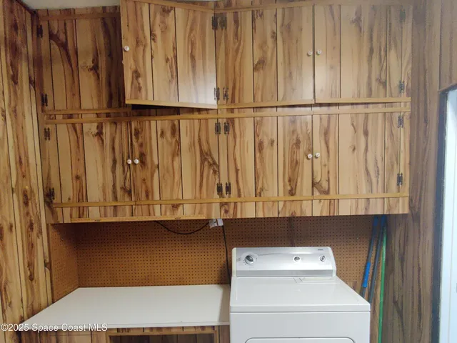 a view of walk in closet